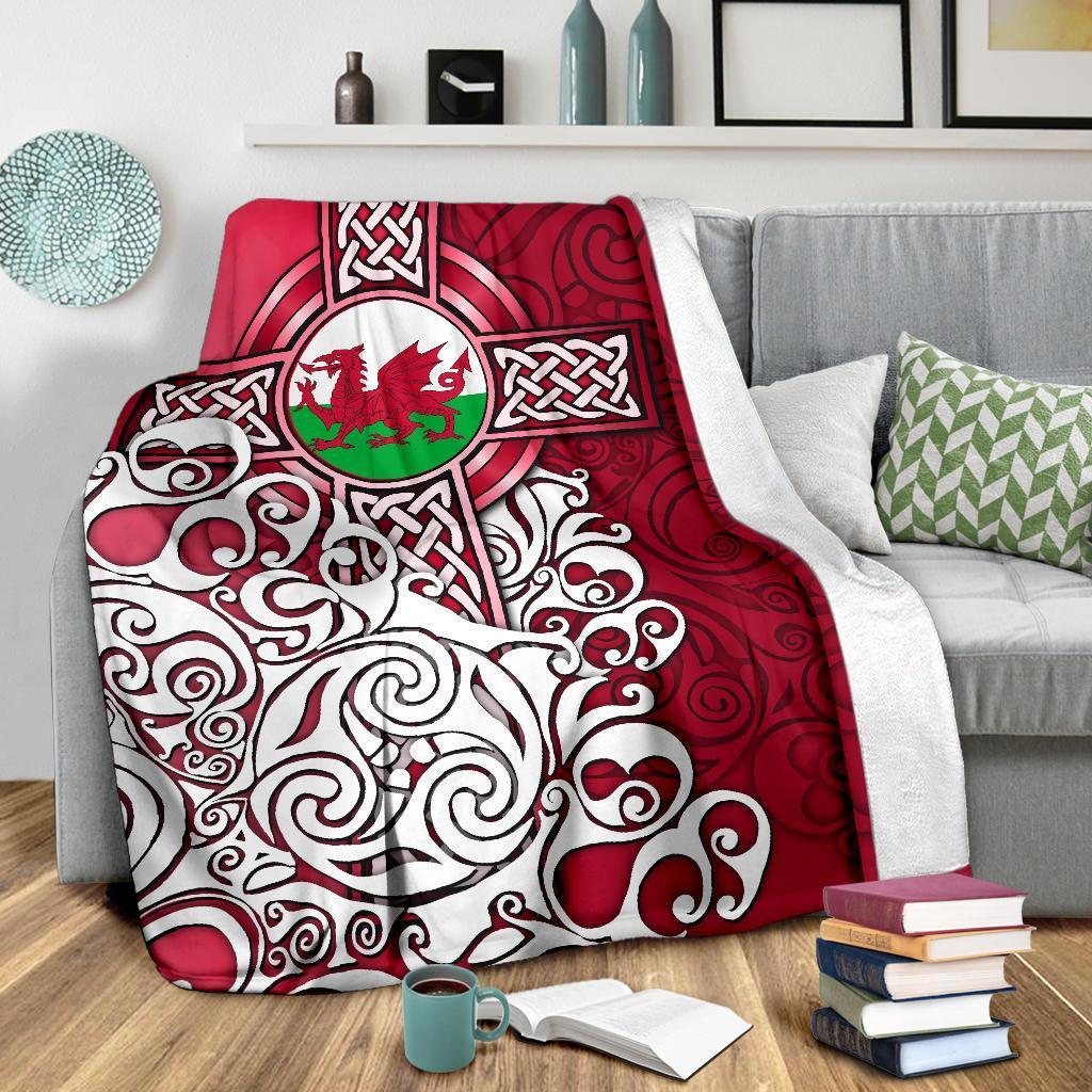 Wilson Crest Premium Blanket - Black Celtic Cross Style