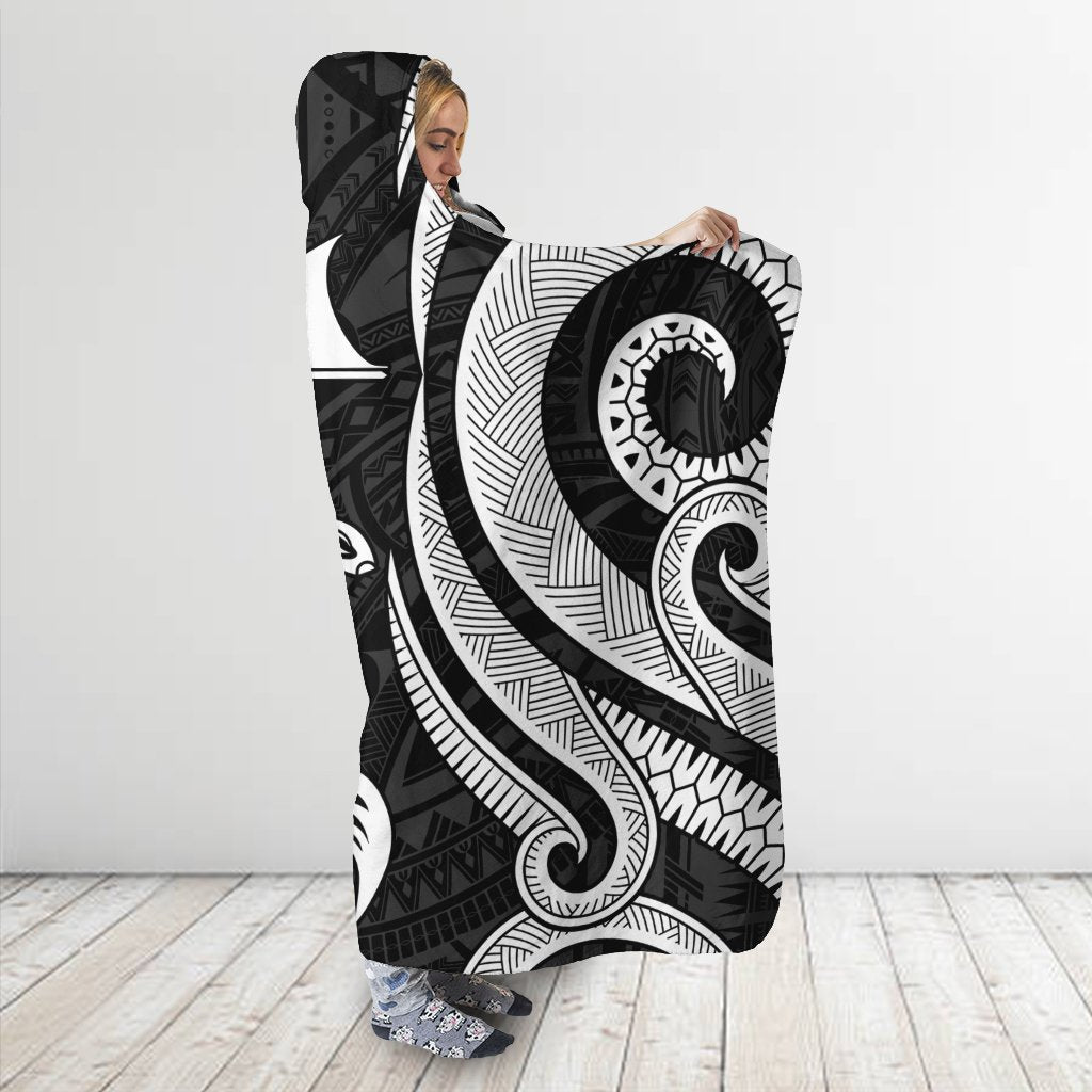 Palau Hooded Blanket - Red Tentacle Turtle main image 1