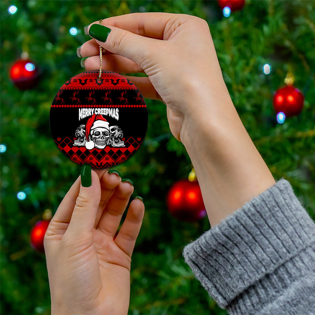 personalised-wonder-print-christmas-ceramic-ornament-gothic-skull-creepmas