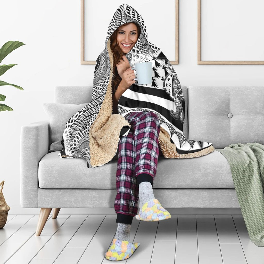 Celtic Brittany Hooded Blanket - Brittany Flag With Stoat Ermine and T ...