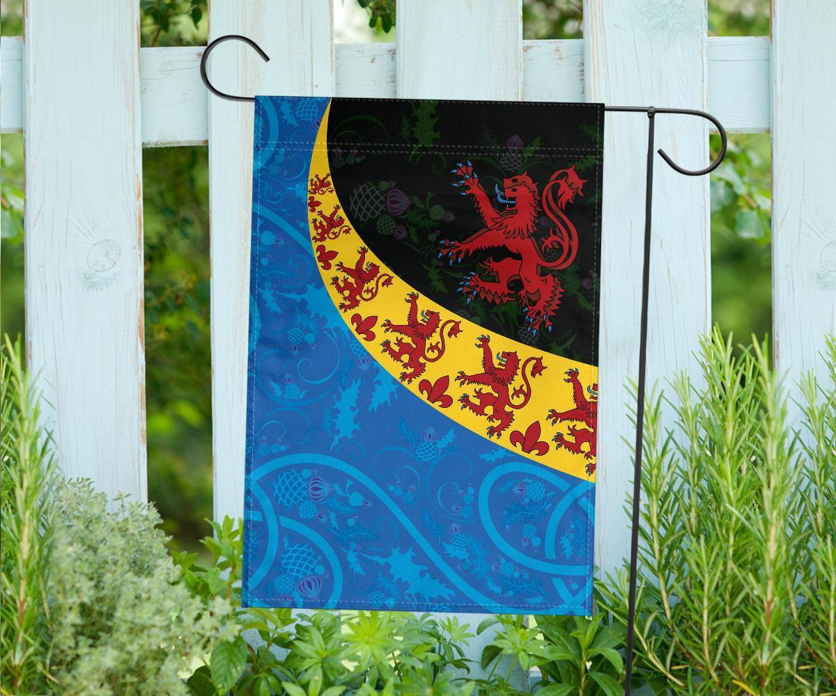 scotland-celtic-flag-scottish-lion-with-thistle-patterns